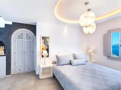 Santorini Secret Premium 4*