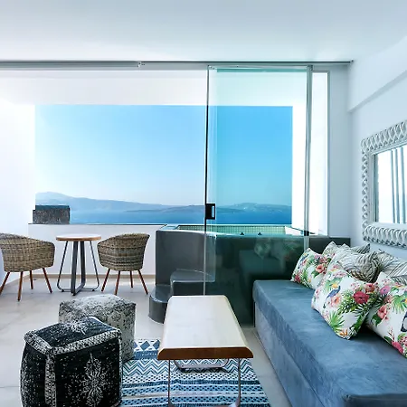 Santorini Secret Premium Hotel
