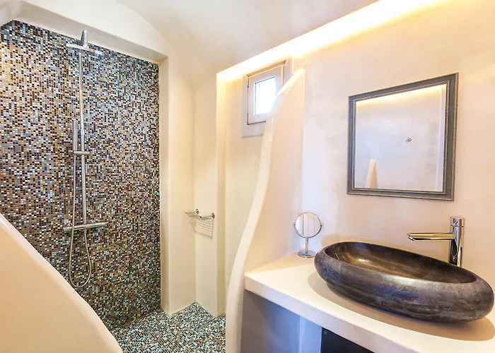 Santorini Secret Premium 4*