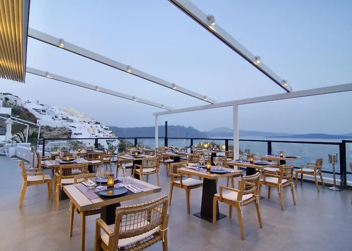 Santorini Secret Premium Hotel
